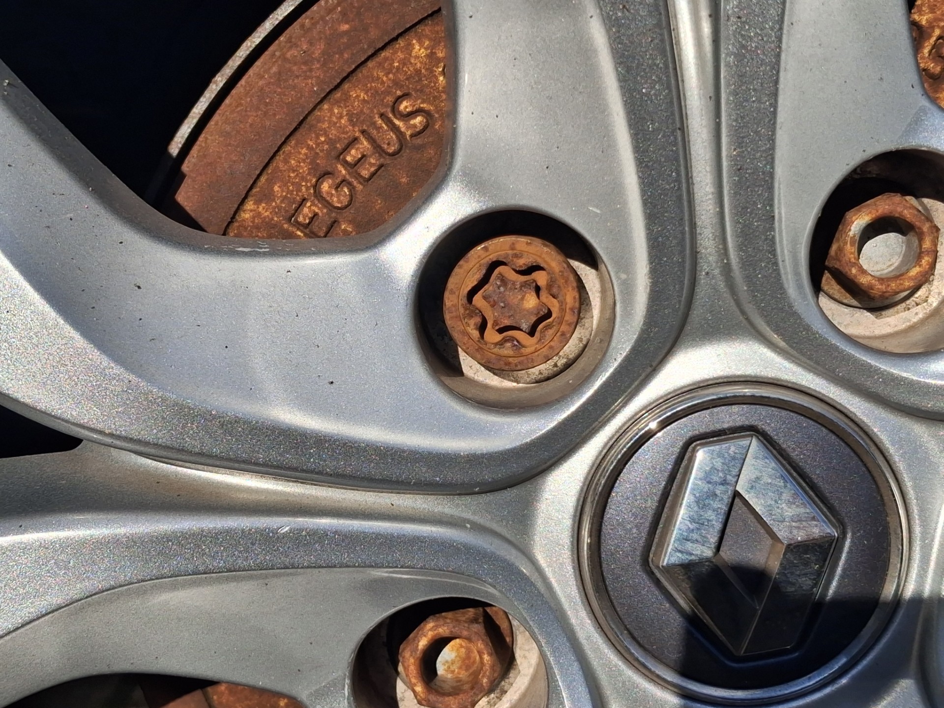 Renault Locking Wheel Nut Key